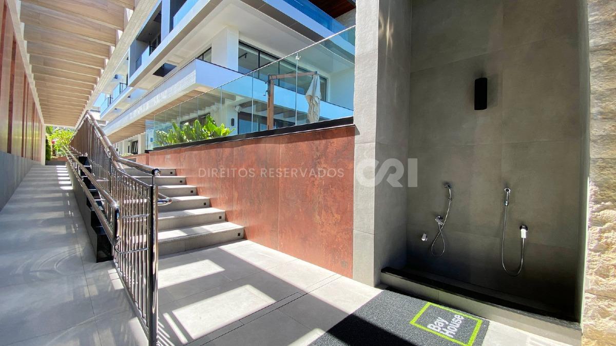 Bay House Residence
