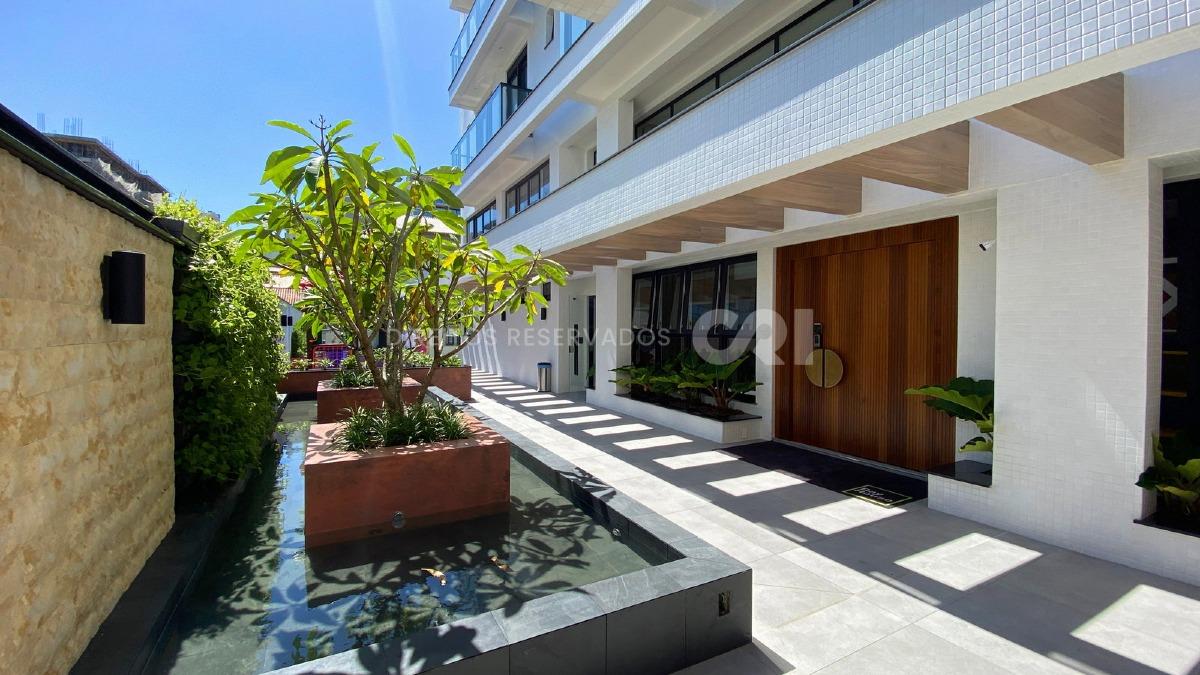 Bay House Residence