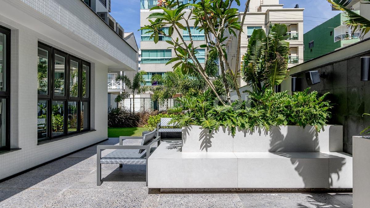 Bay House Residence