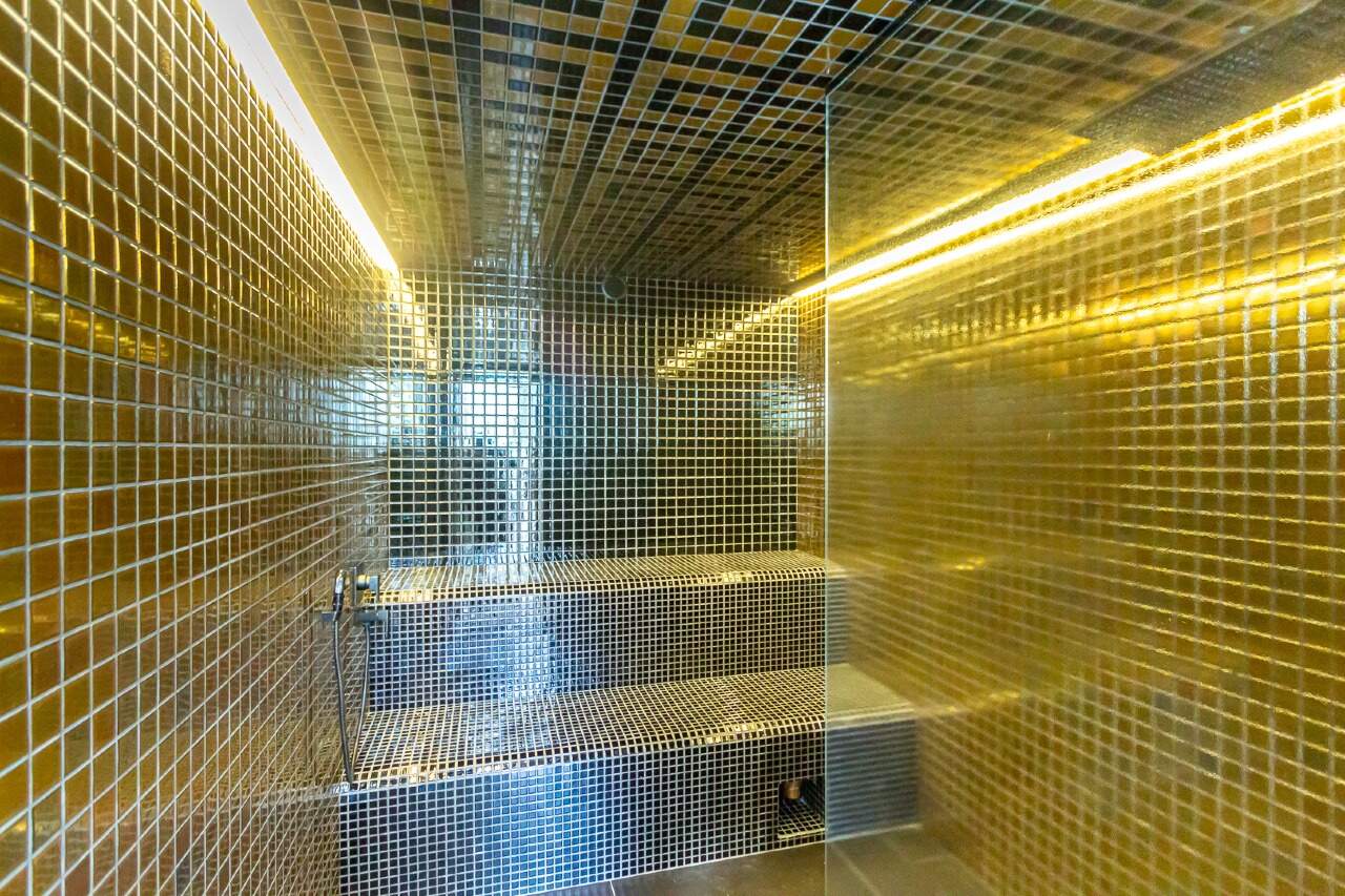 Aurora Exclusive Home