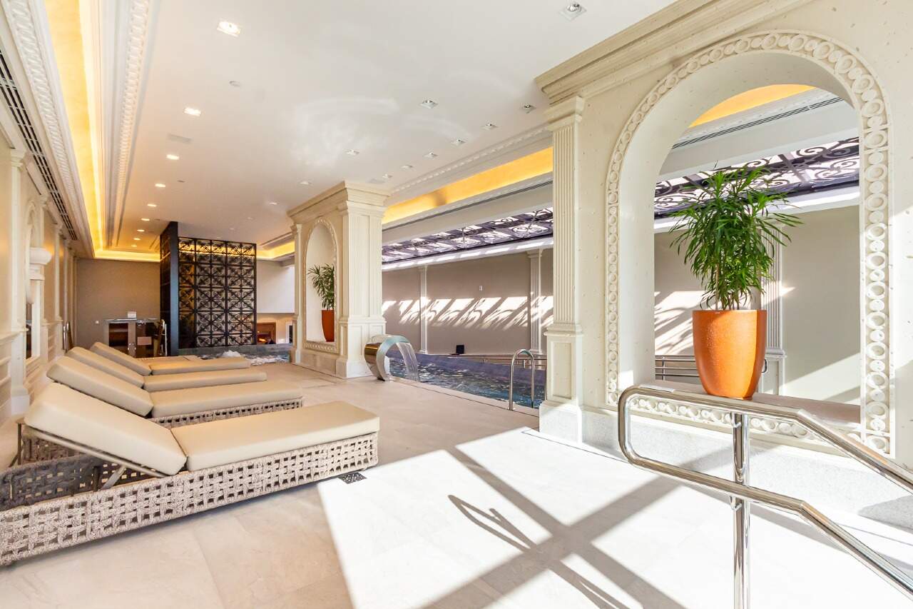 Aurora Exclusive Home