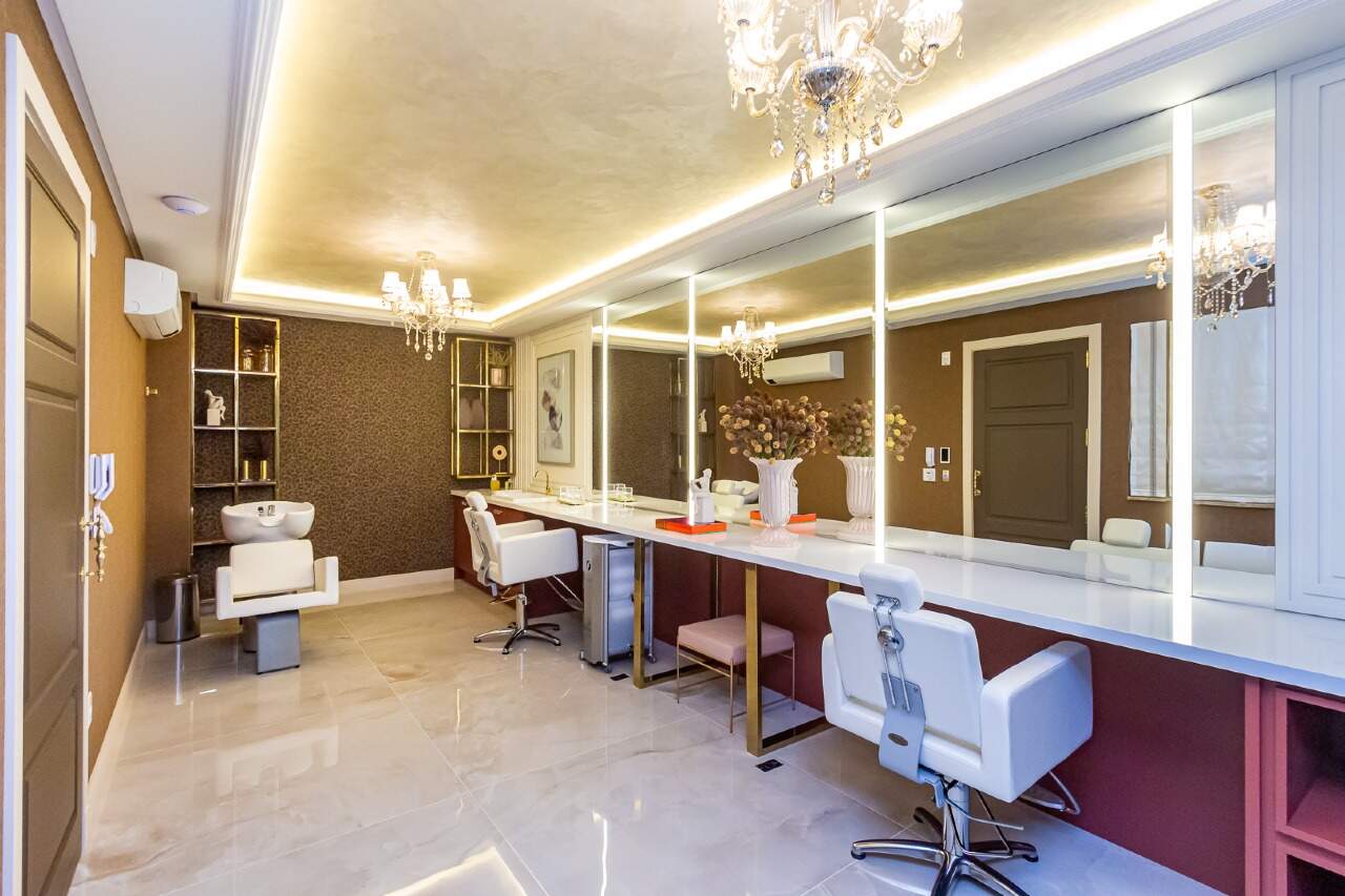 Aurora Exclusive Home