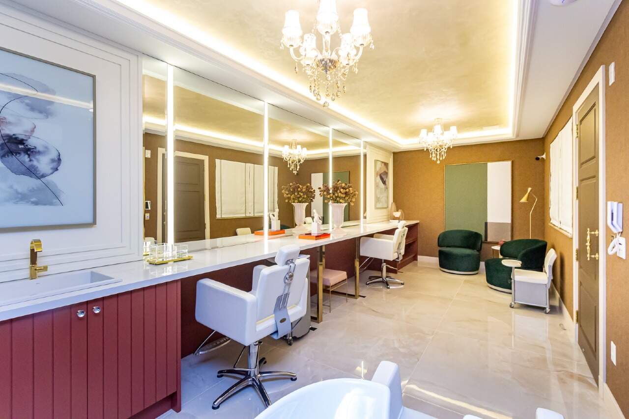 Aurora Exclusive Home