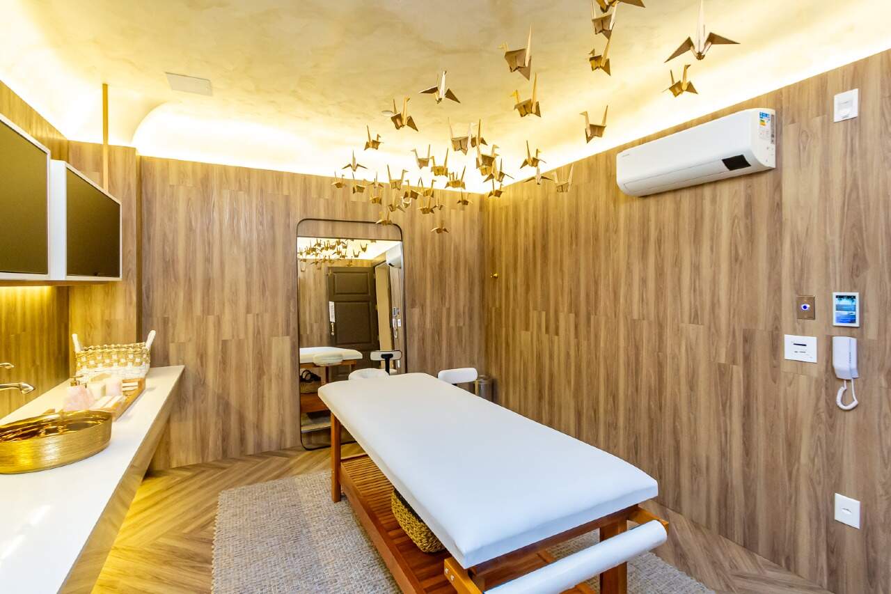 Aurora Exclusive Home