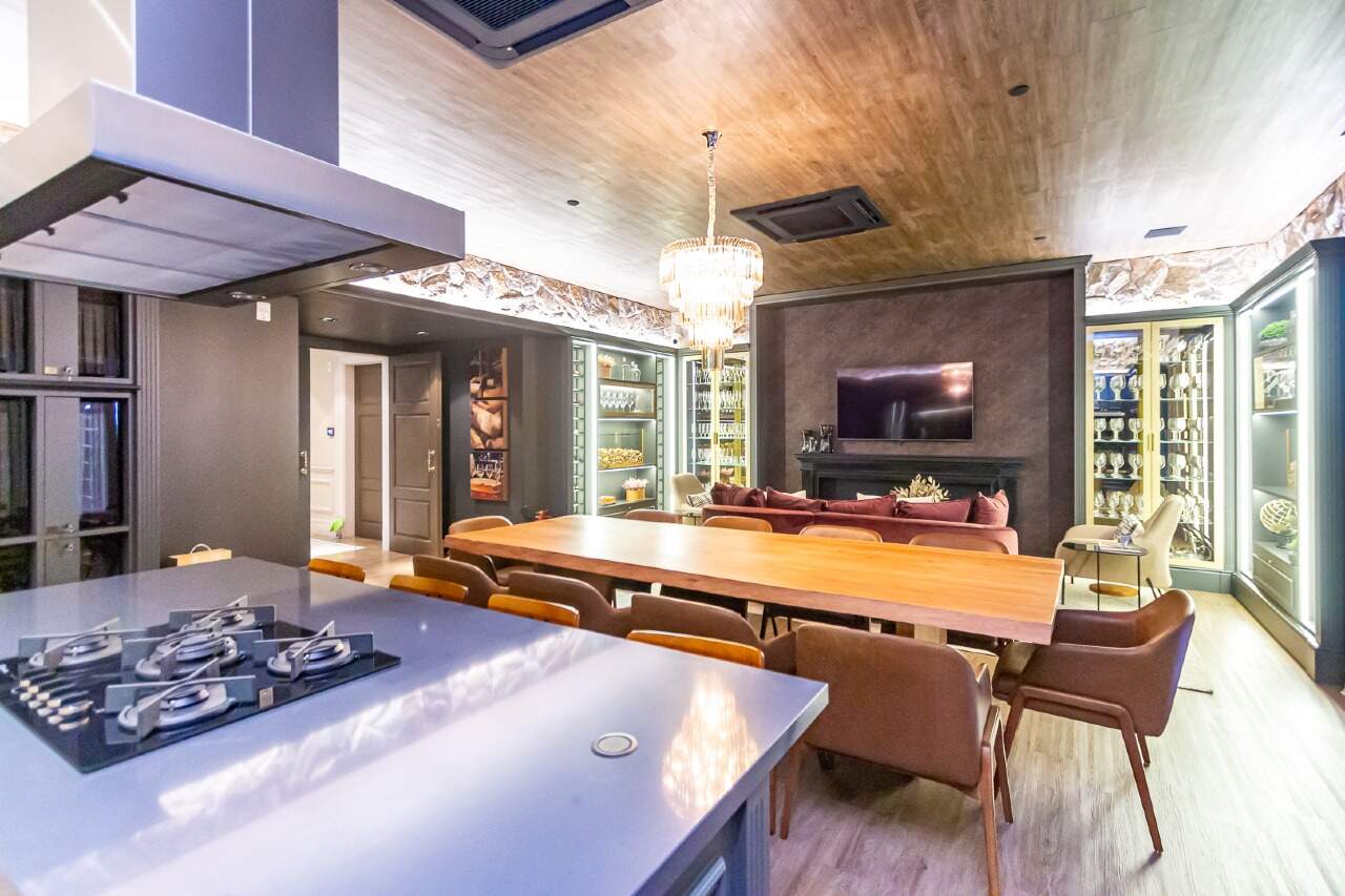 Aurora Exclusive Home