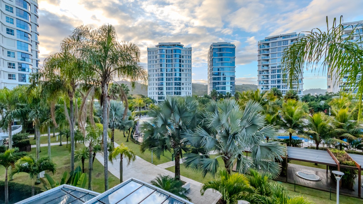 Apartamento com 4 suítes no Brava Home Resort na Praia Brava em Itajaí