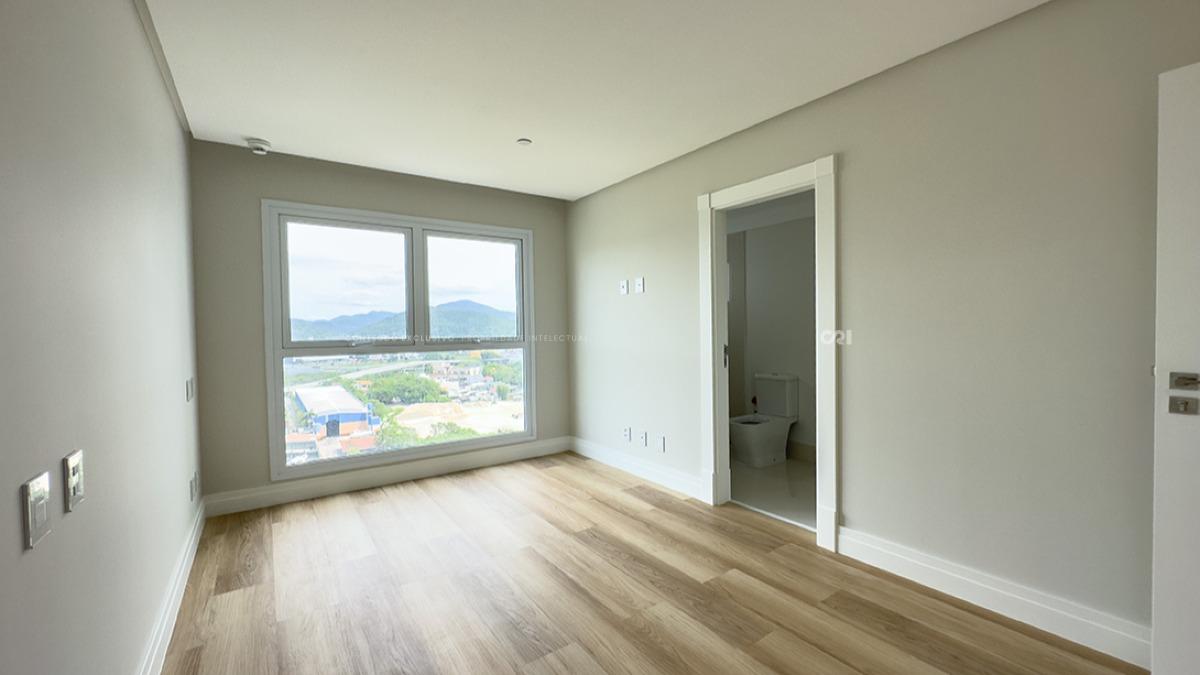 Apartamento com 4 Suítes no One Tower em Balneário Camboriú
