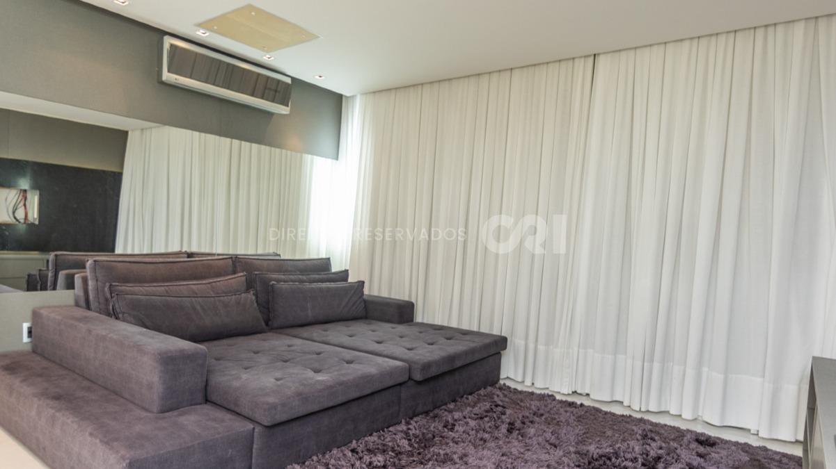 Amplo apartamente à venda com 4 suítes e 4 vagas de garagem no Villa Di Mare no centro de Balneário Camboriú