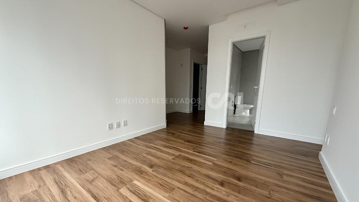  Apartamento no Edifício Vitra by Pininfarina com 04 Suítes no Centro em Balneário Camboriú