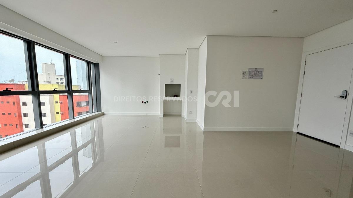  Apartamento no Edifício Vitra by Pininfarina com 04 Suítes no Centro em Balneário Camboriú
