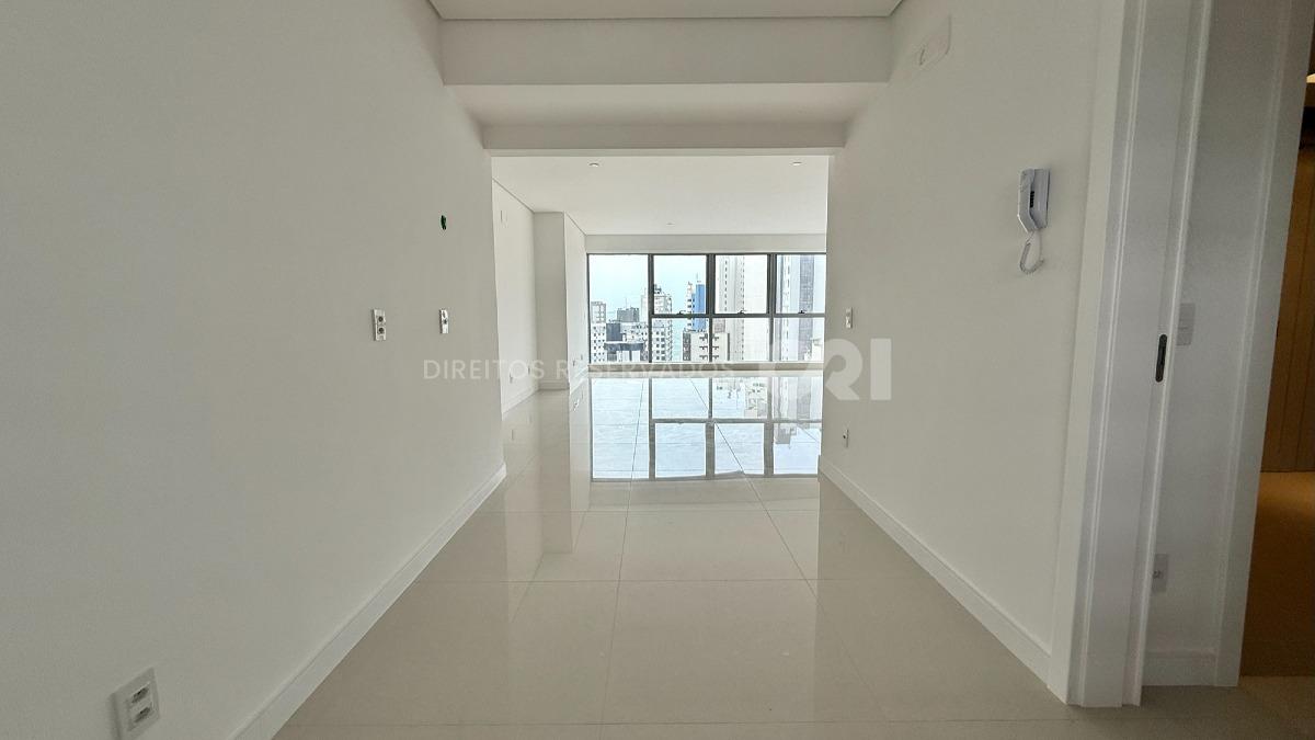  Apartamento no Edifício Vitra by Pininfarina com 04 Suítes no Centro em Balneário Camboriú