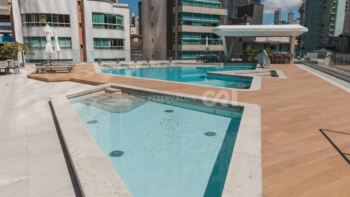  Apartamento no Edifício Vitra by Pininfarina com 04 Suítes no Centro em Balneário Camboriú