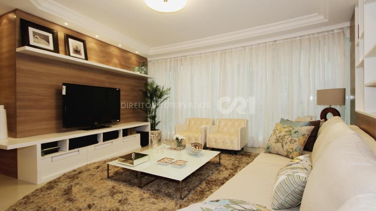 Apartamento mobiliado com 3 suítes no Edifício Alexandria no Centro em Balneário Camboriú