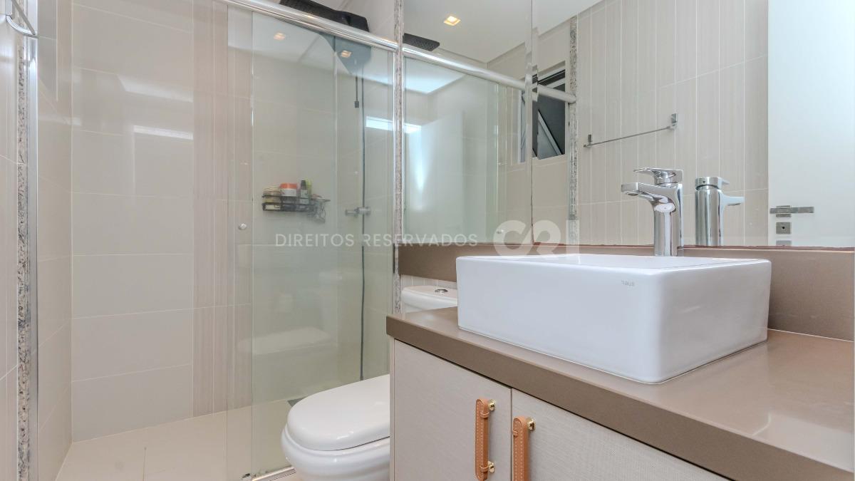 Apartamento a venda mobiliado com 3 suítes no Bellas Artes no Pioneiros em Balneário Camboriú
