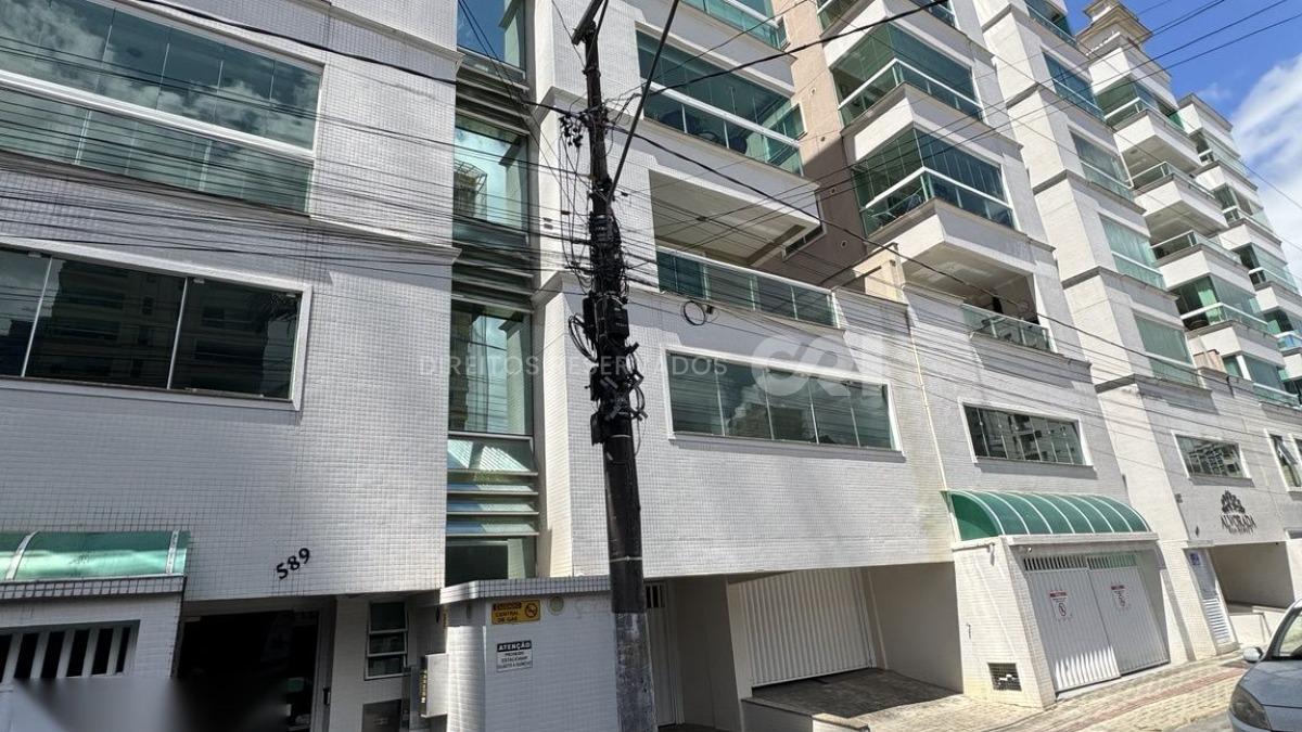 Apartamento mobiliado com 2 suítes no Alvorada Residence na Meia Praia em Itapema
