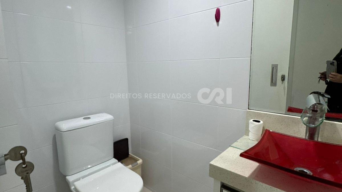 Apartamento mobiliado com 2 suítes no Alvorada Residence na Meia Praia em Itapema