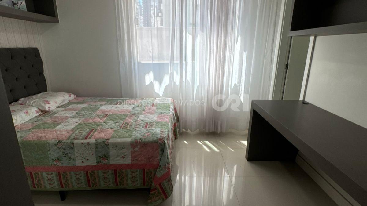 Apartamento mobiliado com 2 suítes no Alvorada Residence na Meia Praia em Itapema