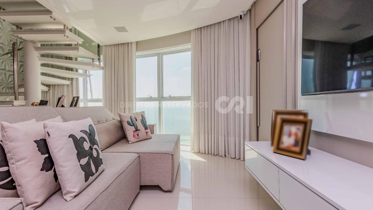 Cobertura com 3 suítes no edifício Olympo Tower no Centro de Balneário Camboriú