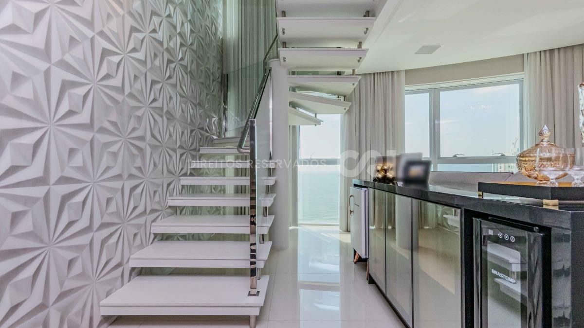 Cobertura com 3 suítes no edifício Olympo Tower no Centro de Balneário Camboriú