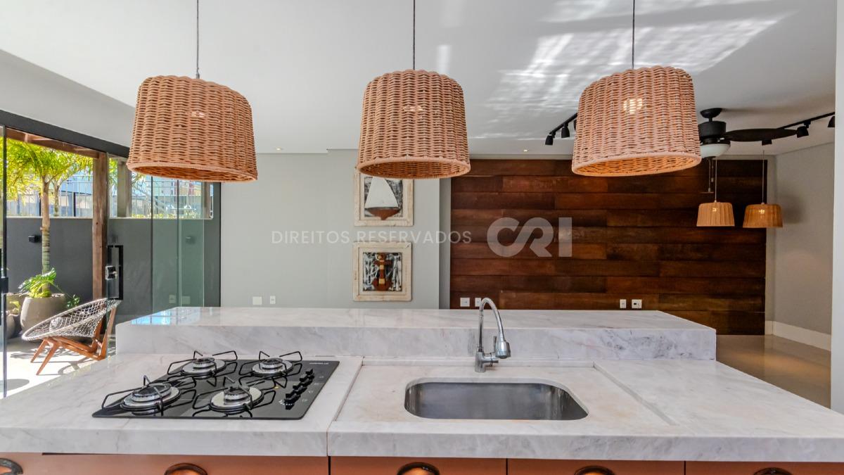 Apartamento garden com 3 suítes no Argos Residence no Centro de Balneário Camboriú