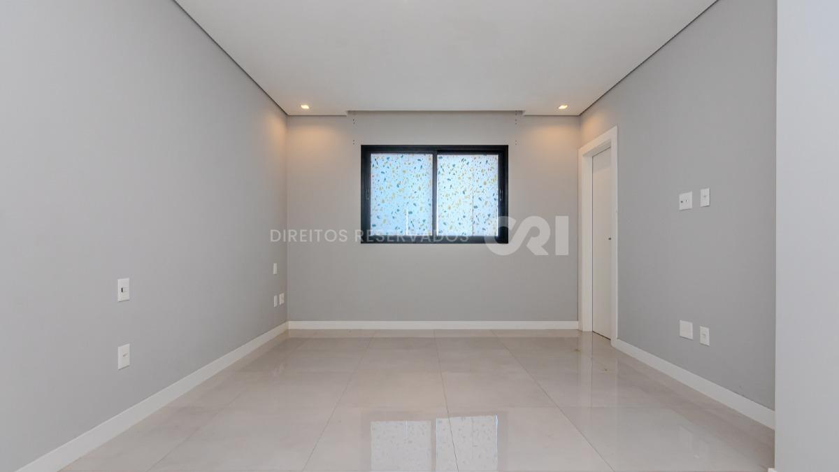 Apartamento garden com 3 suítes no Argos Residence no Centro de Balneário Camboriú