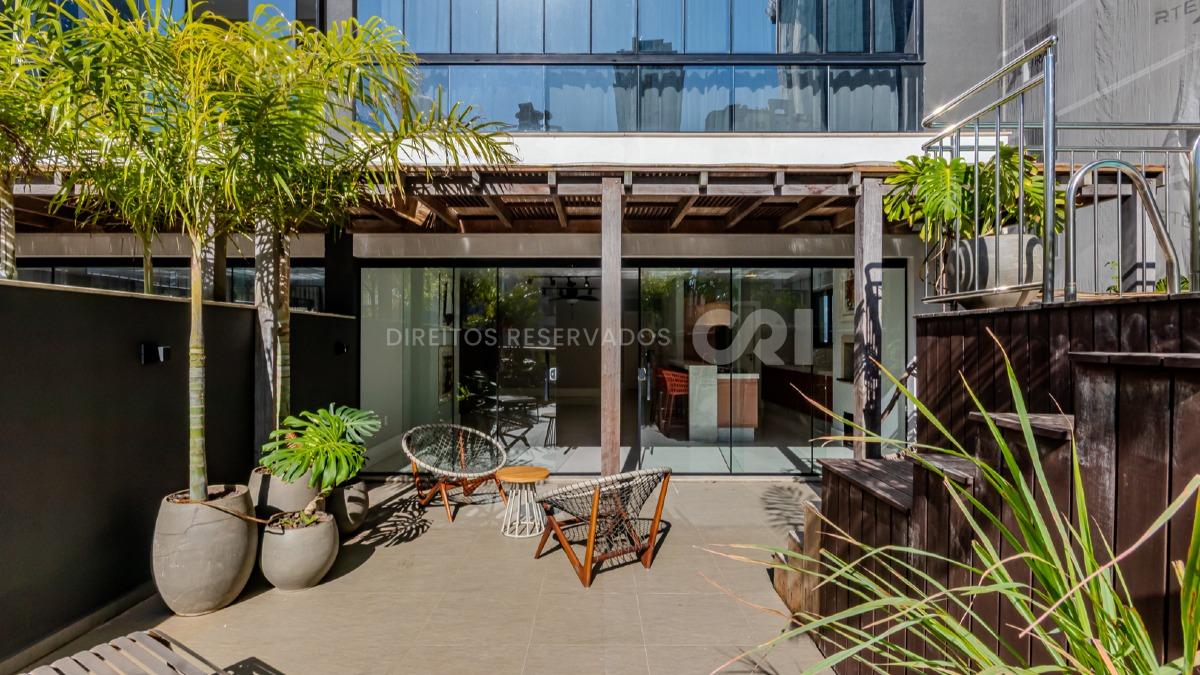 Apartamento garden com 3 suítes no Argos Residence no Centro de Balneário Camboriú