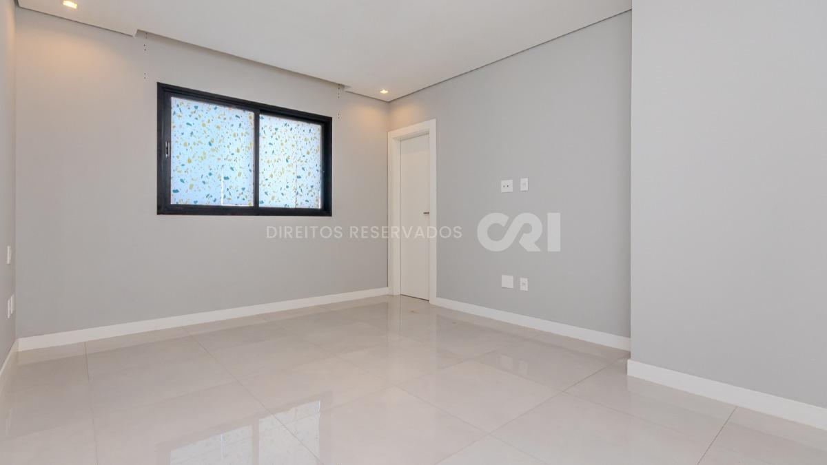 Apartamento garden com 3 suítes no Argos Residence no Centro de Balneário Camboriú