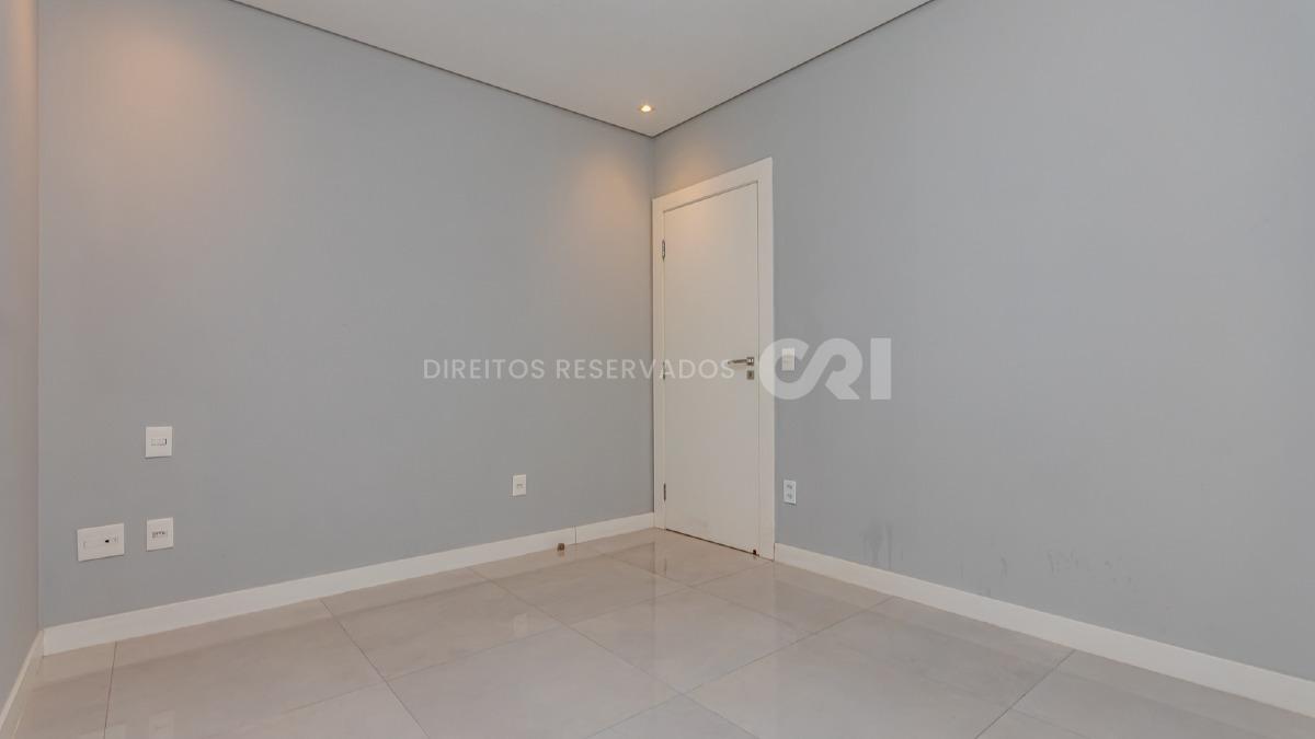 Apartamento garden com 3 suítes no Argos Residence no Centro de Balneário Camboriú