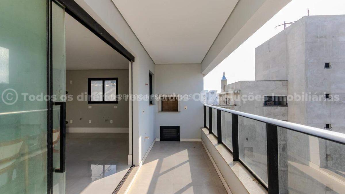 Apartamento com 3 suítes no Argos Residence no Centro de Balneário Camboriú