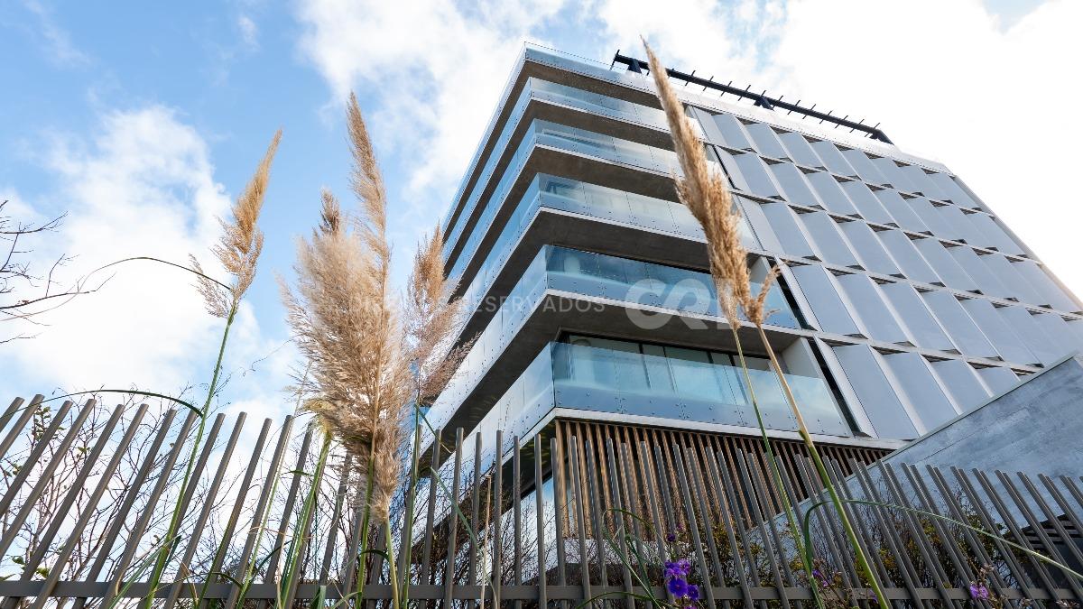 Apartamento no Bravo By Arthur Casas com 04 suítes em Itajaí na Praia Brava 