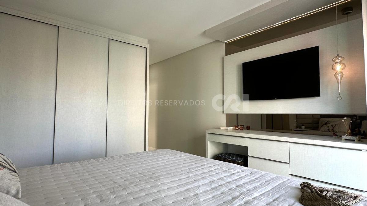 Apartamento com 4 suítes mobiliado no Le grand Parc no Centro de Itapema