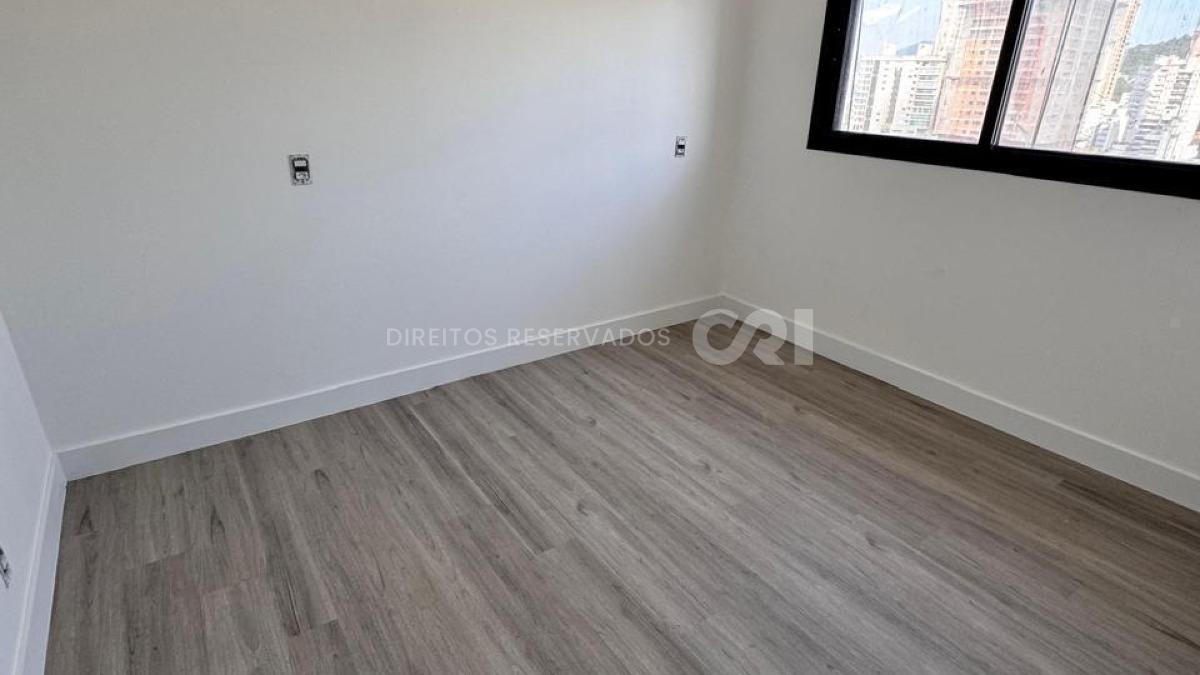 Apartamento com 4 suítes no Edifício Piazza Zilli no Centro, Itapema