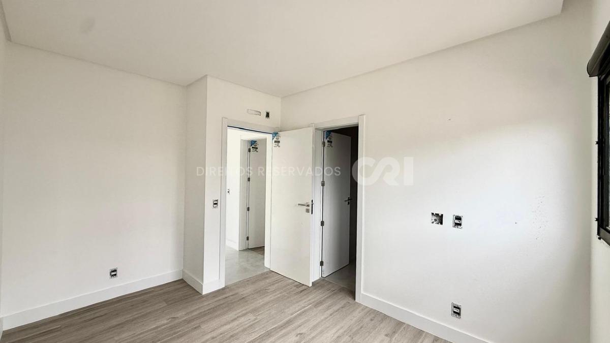 Apartamento com 4 suítes no Edifício Piazza Zilli no Centro, Itapema