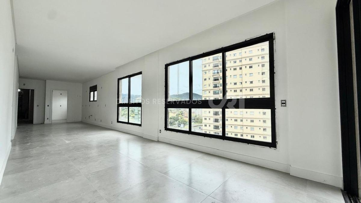 Apartamento com 4 suítes no Edifício Piazza Zilli no Centro, Itapema