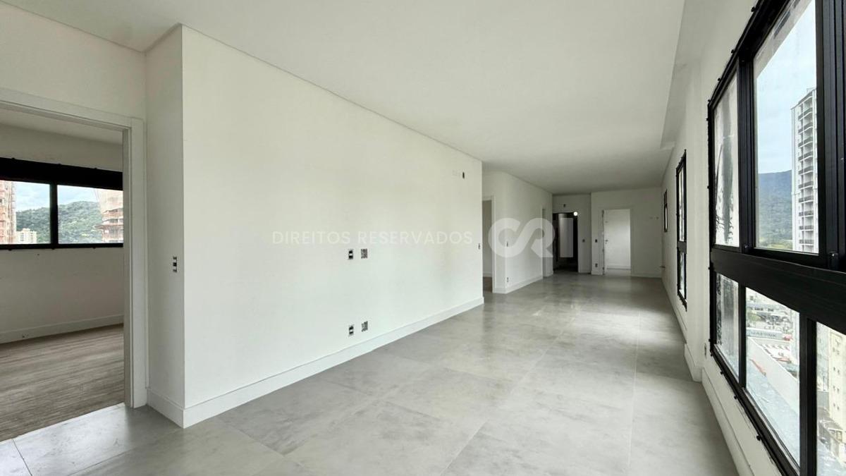 Apartamento com 4 suítes no Edifício Piazza Zilli no Centro, Itapema
