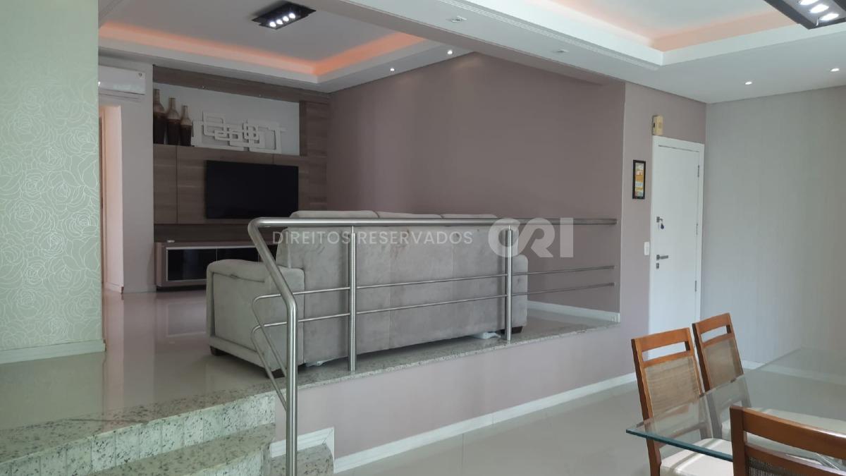 Apartamento no Edifício Residencial Onix com três suítes na Meia Praia em Itapema