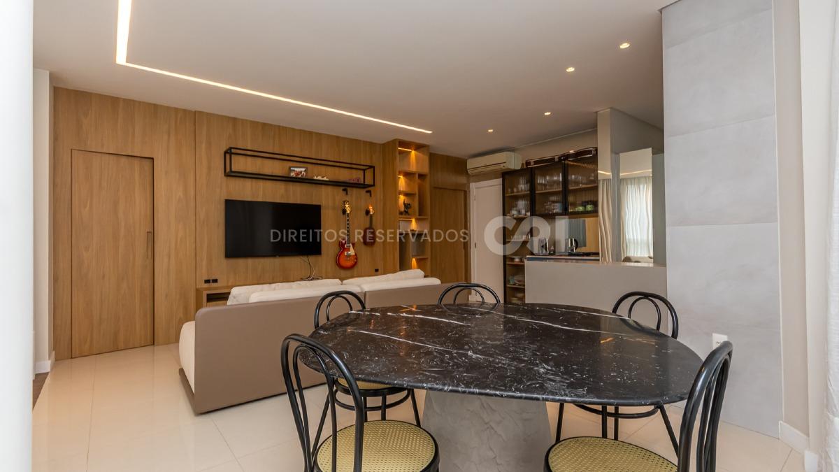 Apartamento com 3 suítes no Edifício Brava Premium na Praia Brava de Itajaí