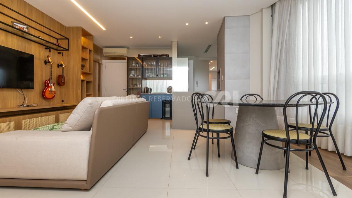 Apartamento com 3 suítes no Edifício Brava Premium na Praia Brava de Itajaí
