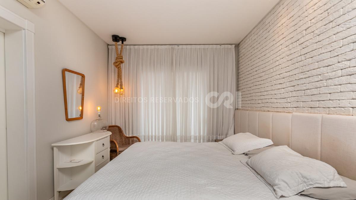 Apartamento com 3 suítes no Edifício Brava Premium na Praia Brava de Itajaí