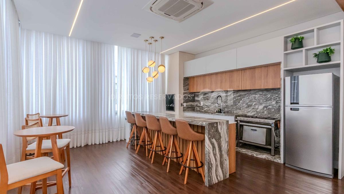 Apartamento com 2 suítes na Ilha de Maui Residence na Praia Brava em Itajaí