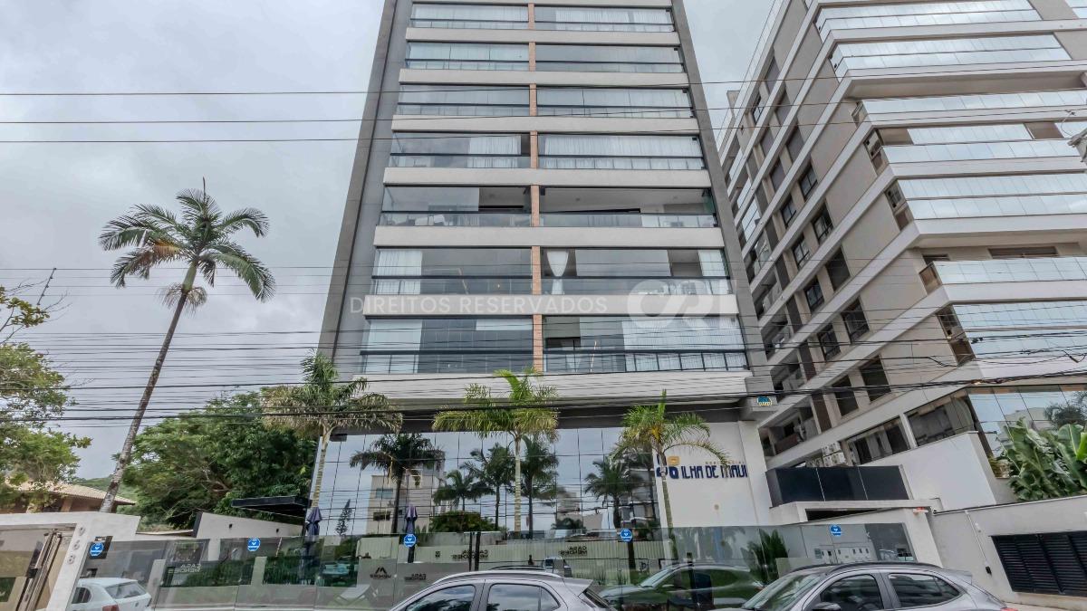 Apartamento com 2 suítes na Ilha de Maui Residence na Praia Brava em Itajaí