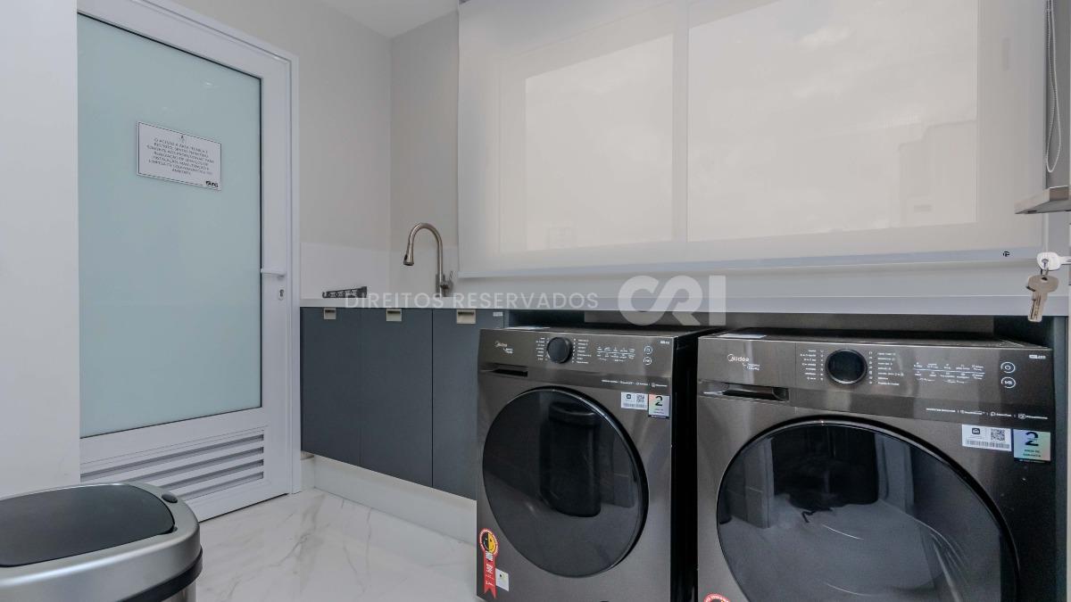 Apartamento mobiliado com 4 suítes no Grand Place Tower no Centro, Balneário Camboriú