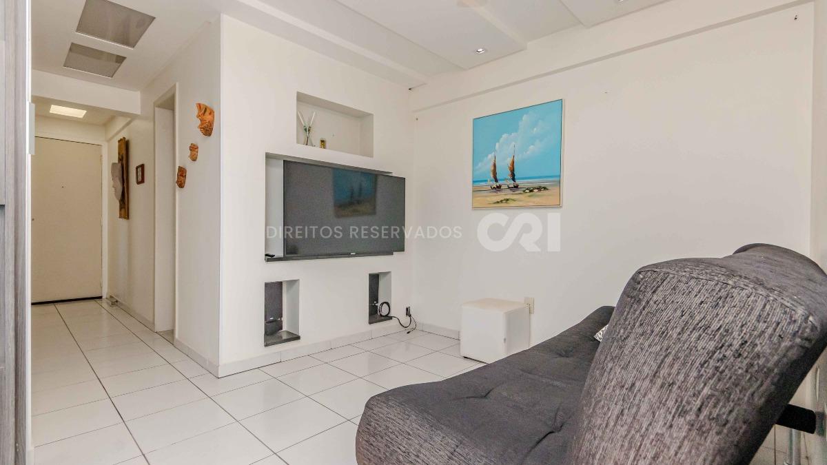 Apartamento com 2 Dormitórios no Marquês de Olinda em Balneário Camboriú no Centro