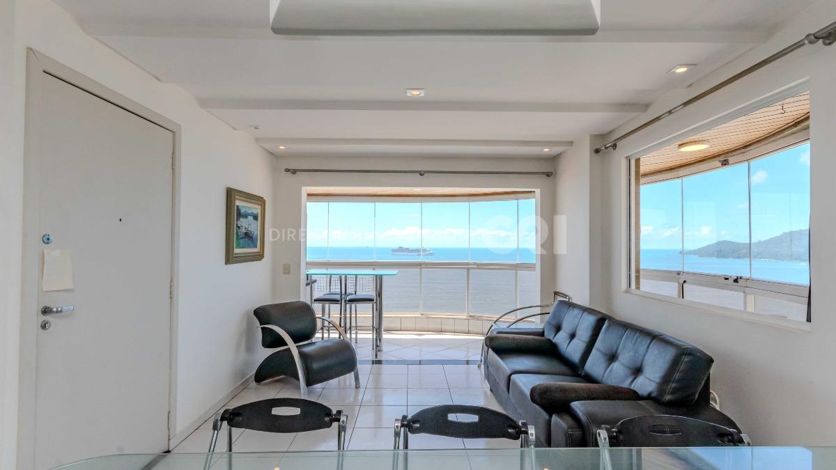 Apartamento com 2 Dormitórios no Marquês de Olinda em Balneário Camboriú no Centro