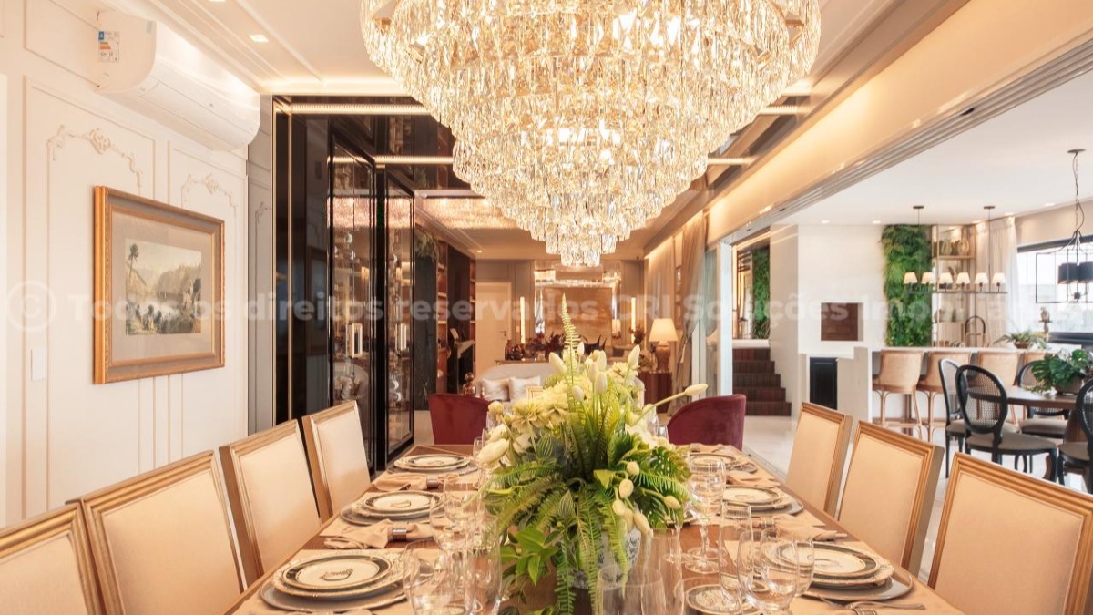 Apartamento Penthouse com 4 suítes no Edifício Noah Residence na Meia Praia, Itapema