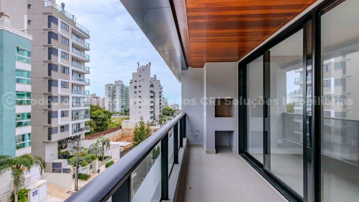 Apartamento com 3 suítes no Edifício Düsseldorf na Praia Brava, Itajaí