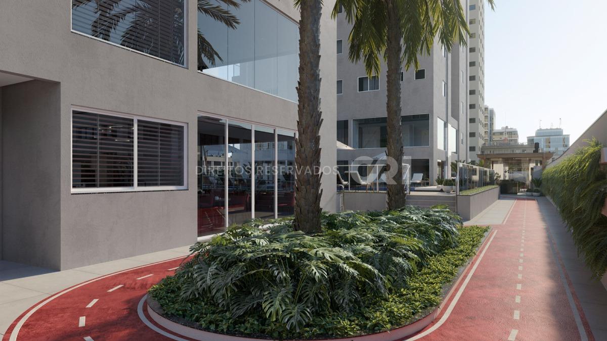 Apartamento com 3 suítes no edifício Grand Mistral na Meia Praia em Itapema