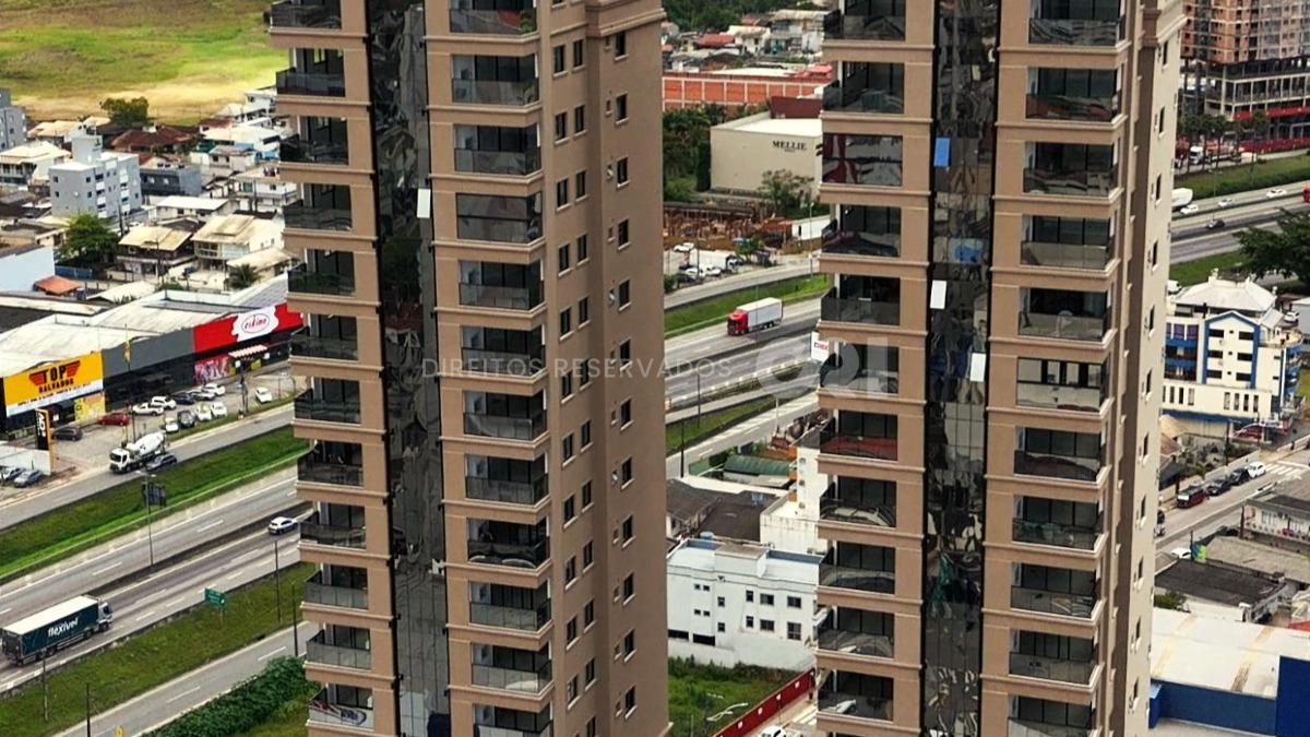 Apartamento com 2 suítes no Imperial Coast no Centro em Itapema