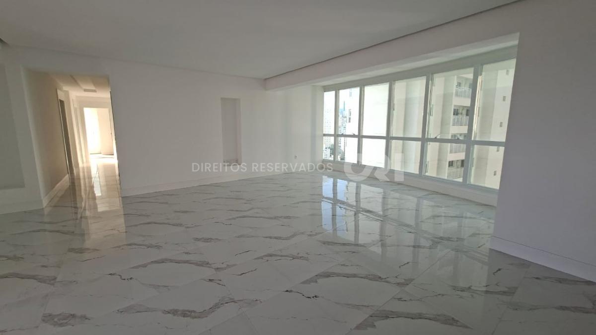 Apartamento com 4 Suítes no Marina Beach Tower na Barra Sul de Balneário Camboriú