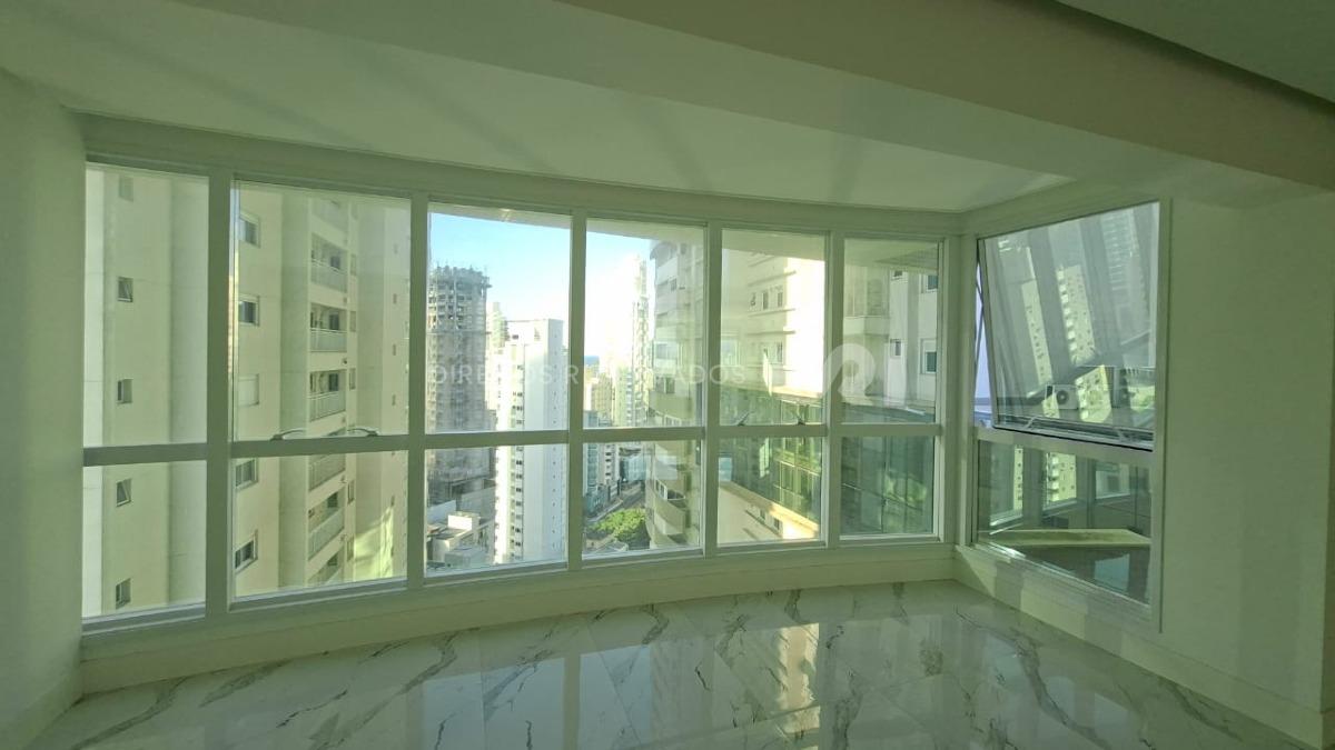 Apartamento com 4 Suítes no Marina Beach Tower na Barra Sul de Balneário Camboriú